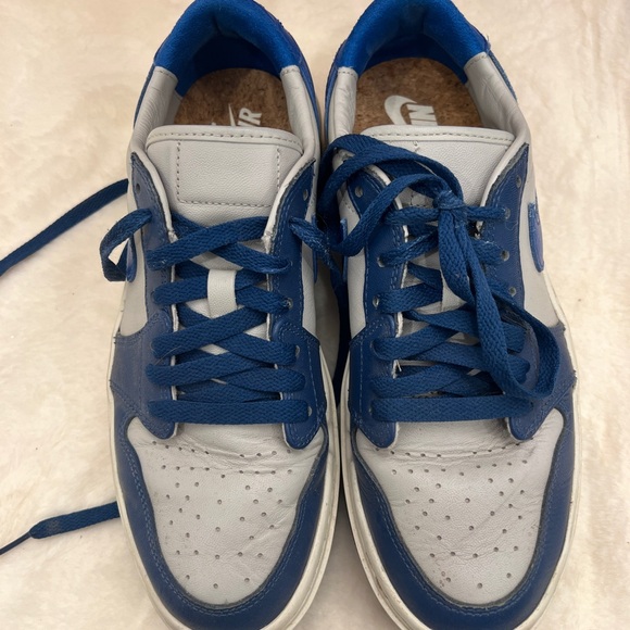 Nike Air Blue and White Sneakers 8.5 - Picture 2 of 7